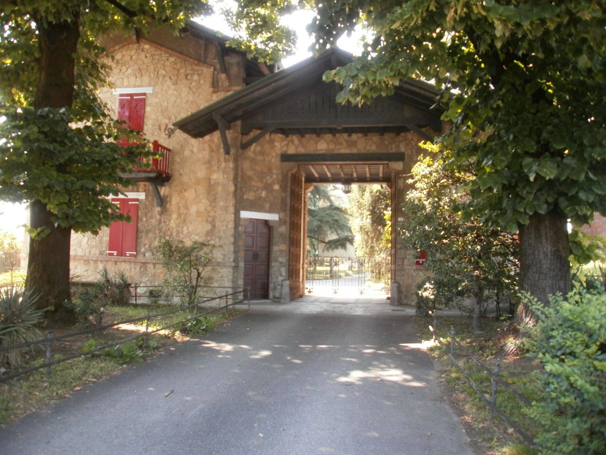 Albergo Villa & Roma Pallazzolo sullʼOglio Buitenkant foto